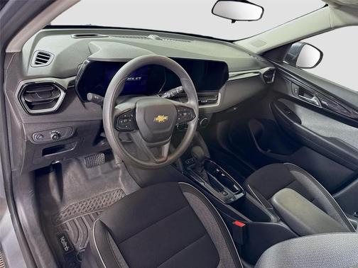 Sterling Gray Metallic 2025 Chevrolet Trailblazer LS