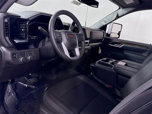 2026 GMC Sierra 2500 SLE