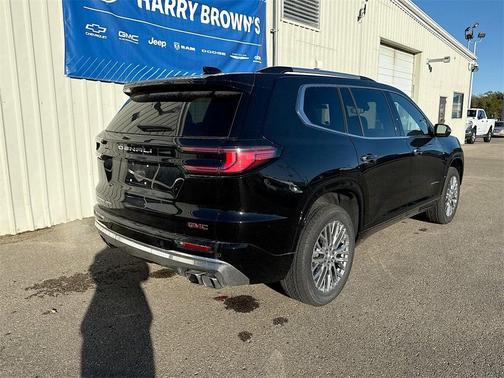 2025 GMC Acadia Denali