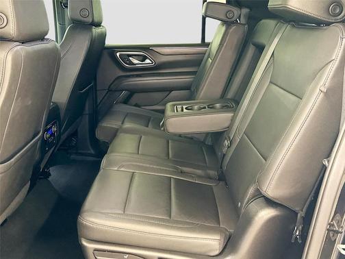 Black 2023 Chevrolet Suburban LT