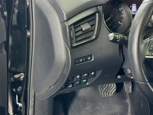 Magnetic Black 2019 Nissan Rogue SL