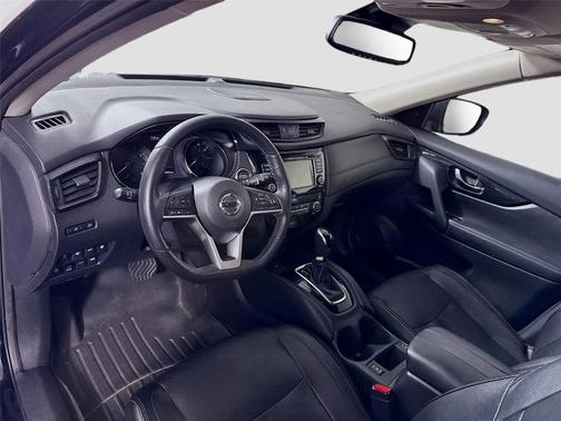 Magnetic Black 2019 Nissan Rogue SL
