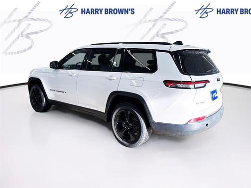 White 2022 Jeep Grand Cherokee L Laredo