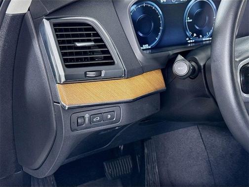 2022 Volvo XC90 Recharge Plug-In Hybrid T8 Inscription Expression 7 Passenger