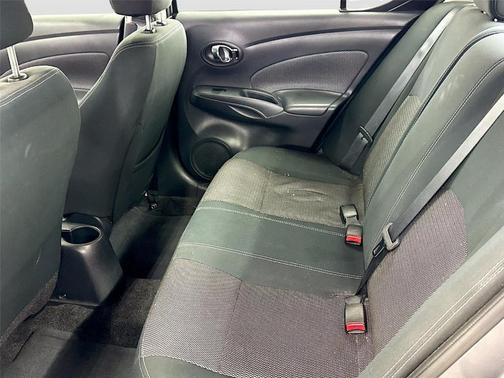 Gray 2019 Nissan Versa 1.6 SV