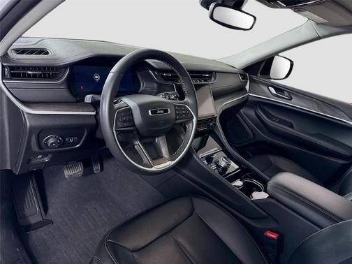 White 2023 Jeep Grand Cherokee Limited