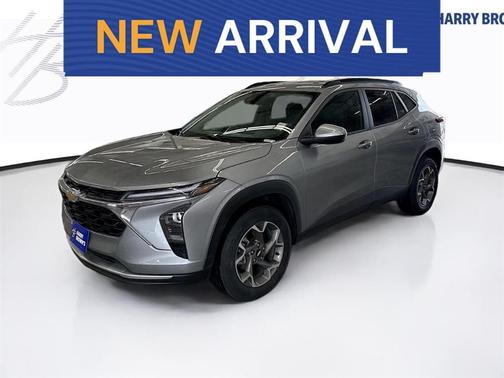 Sterling Gray Metallic 2025 Chevrolet Trax LT