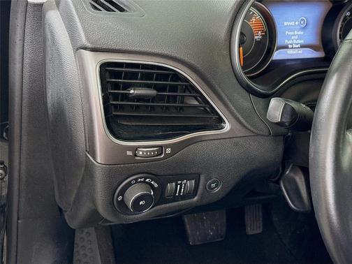 Black 2019 Jeep Cherokee Limited