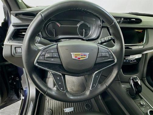 2022 Cadillac XT5 Premium Luxury