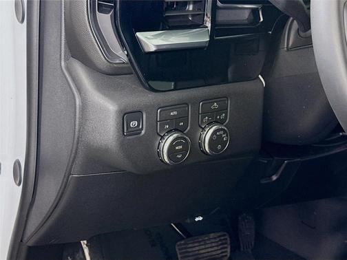 Summit White 2026 GMC Sierra 1500 SLE