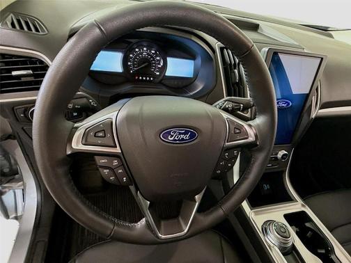 Silver 2024 Ford Edge SEL