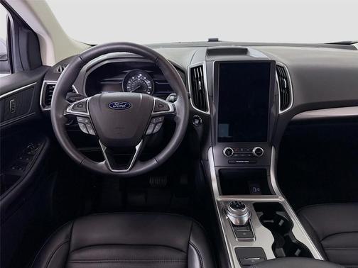 Silver 2024 Ford Edge SEL