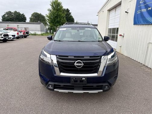 2022 Nissan Pathfinder Platinum