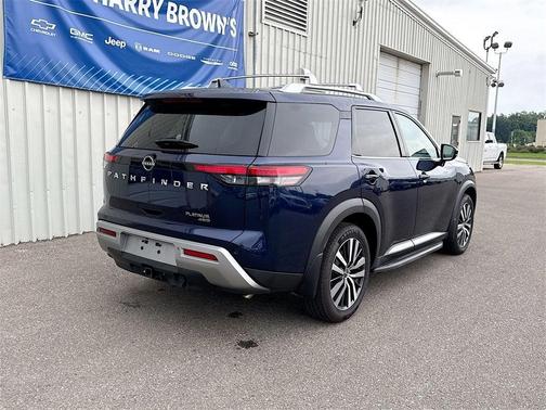 2022 Nissan Pathfinder Platinum