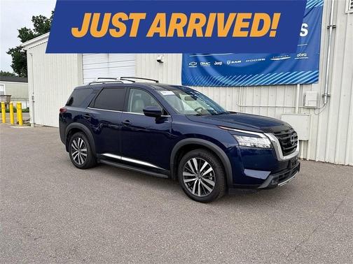 2022 Nissan Pathfinder Platinum