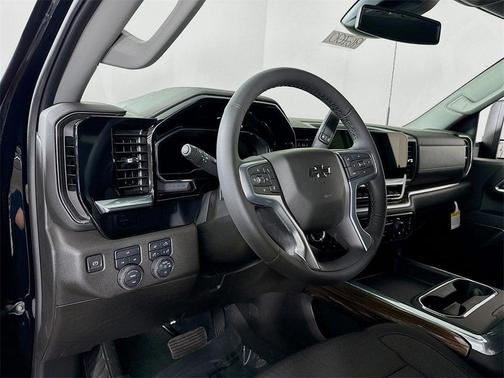 2025 Chevrolet Silverado 3500 LT