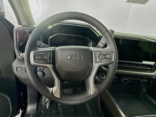 2025 Chevrolet Silverado 3500 LT