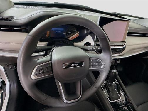 White 2025 Jeep Compass Limited
