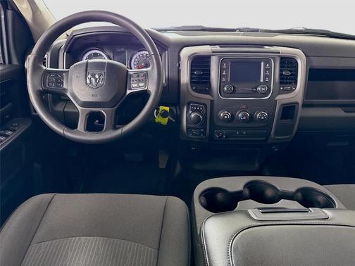 Bright White Clearcoat 2022 RAM 1500 Classic Tradesman
