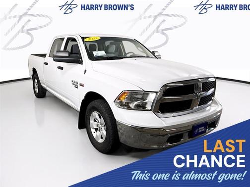Bright White Clearcoat 2022 RAM 1500 Classic Tradesman