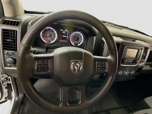 Bright White Clearcoat 2022 RAM 1500 Classic Tradesman