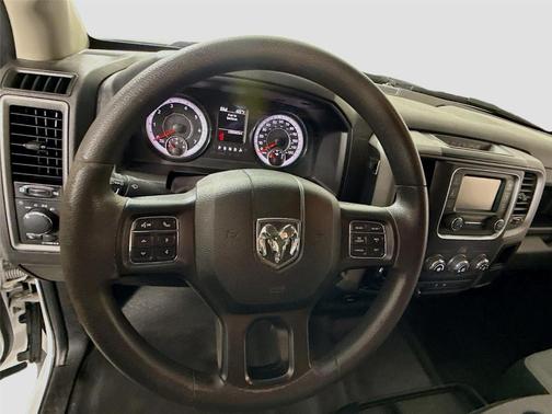 Bright White Clearcoat 2022 RAM 1500 Classic Tradesman
