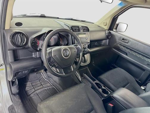 Silver 2008 Honda Element SC