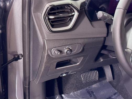 Sterling Gray Metallic 2026 Chevrolet Trailblazer LT