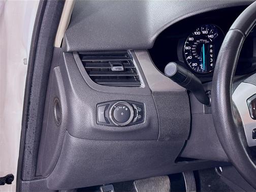 White Platinum Tri-Coat Metallic 2011 Ford Edge SEL