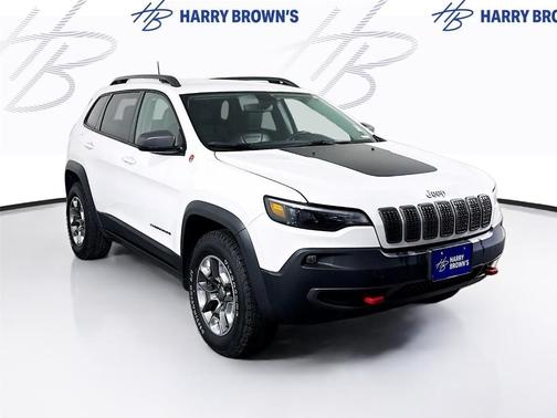 White 2019 Jeep Cherokee Trailhawk
