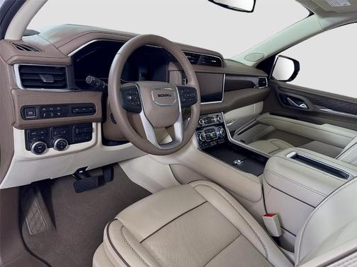 White Frost Tri-Coat 2024 GMC Yukon Denali
