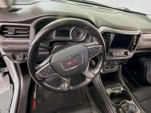 2021 GMC Acadia AT4