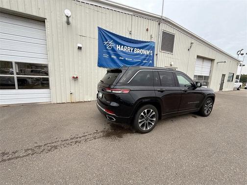 2022 Jeep Grand Cherokee Overland