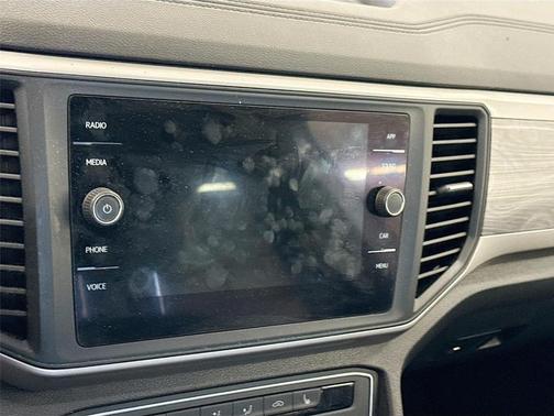 Pure White 2020 Volkswagen Atlas Cross Sport 3.6L V6 SE w/Technology