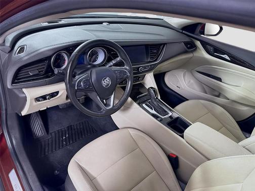 2018 Buick Regal Sportback Essence