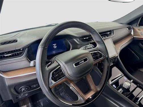 Black 2024 Jeep Grand Cherokee Summit