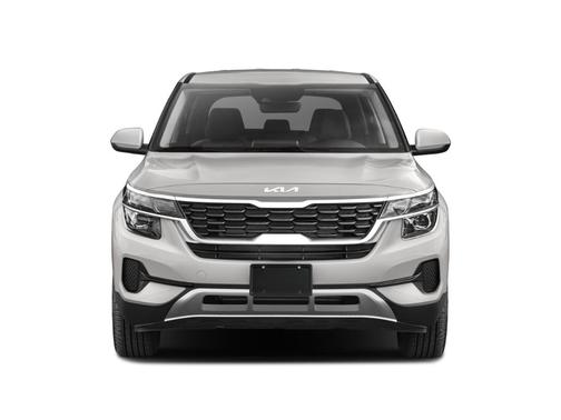White 2023 Kia Seltos LX