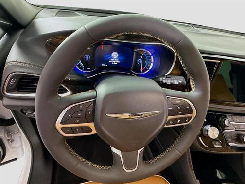 2023 Chrysler Pacifica Hybrid Pinnacle