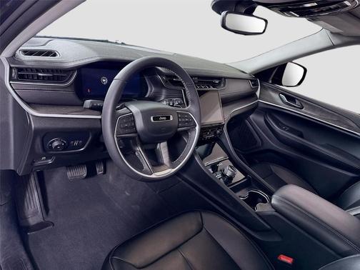 Black 2024 Jeep Grand Cherokee Limited