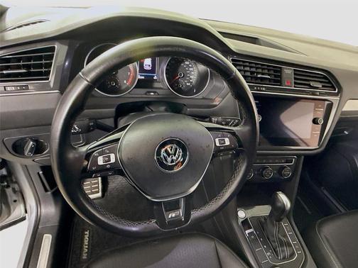 2021 Volkswagen Tiguan 2.0T SE R-Line Black