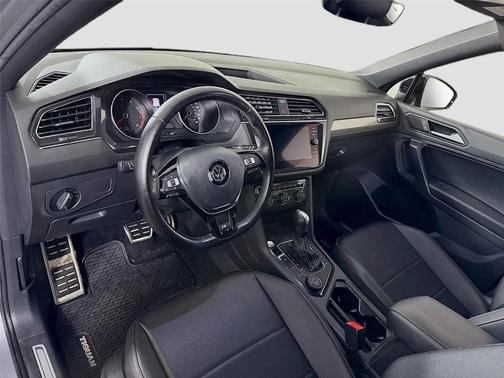2021 Volkswagen Tiguan 2.0T SE R-Line Black