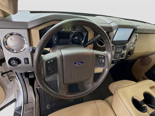 White 2016 Ford F-250 Lariat