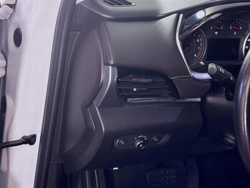 Summit White 2020 Chevrolet Traverse Premier