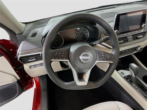 Black 2025 Nissan Altima SV