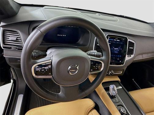 2024 Volvo XC90 Recharge Plug-In Hybrid T8 Ultimate Bright Theme 7-Seater