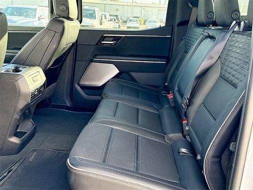 2025 GMC Sierra EV Denali