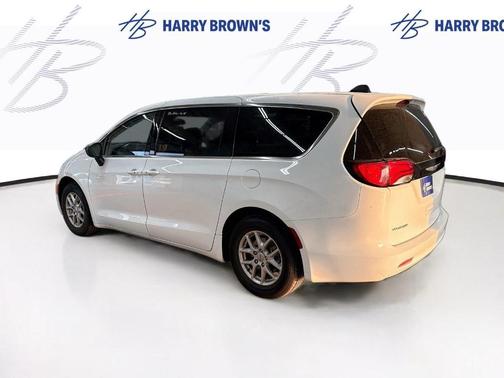 Bright White Clearcoat 2024 Chrysler Voyager LX