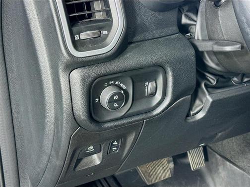 Granite Crystal Metallic 2022 RAM 1500 Big Horn