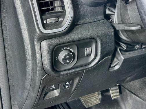Granite Crystal Metallic 2022 RAM 1500 Big Horn