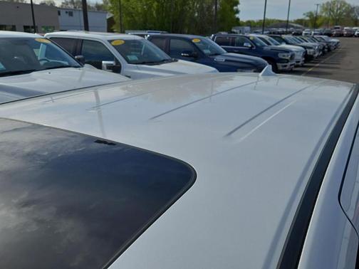 White 2024 Honda Odyssey Elite